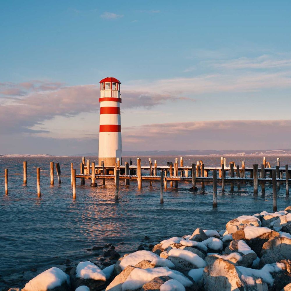 leuchturm podersdort am neusiedlersee